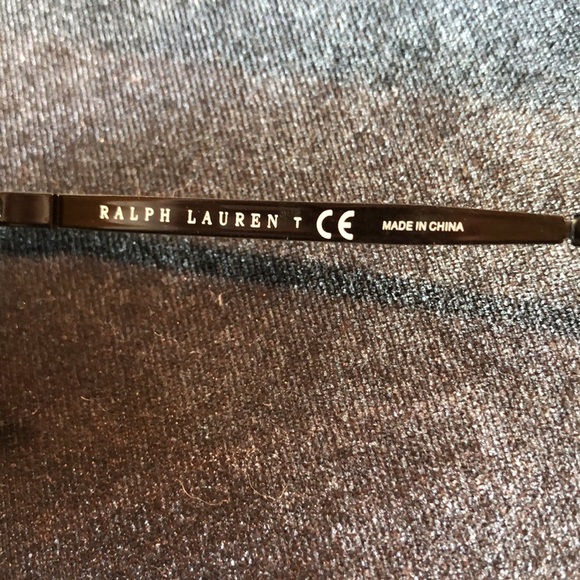 Ralph Lauren womens semi cat eye black frame sunglasses with hard case like new - Picture 3 of 8